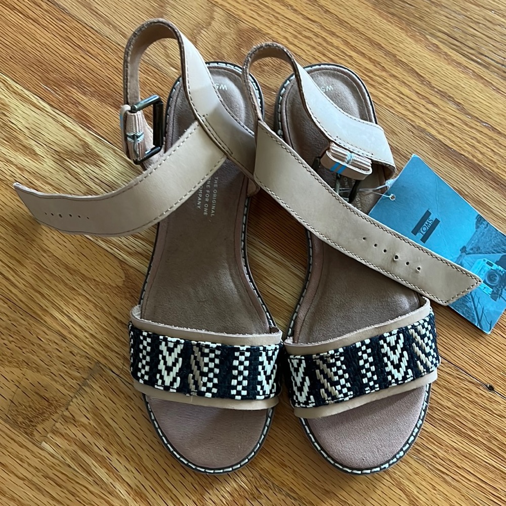 TOMS CAMILIA SANDALS